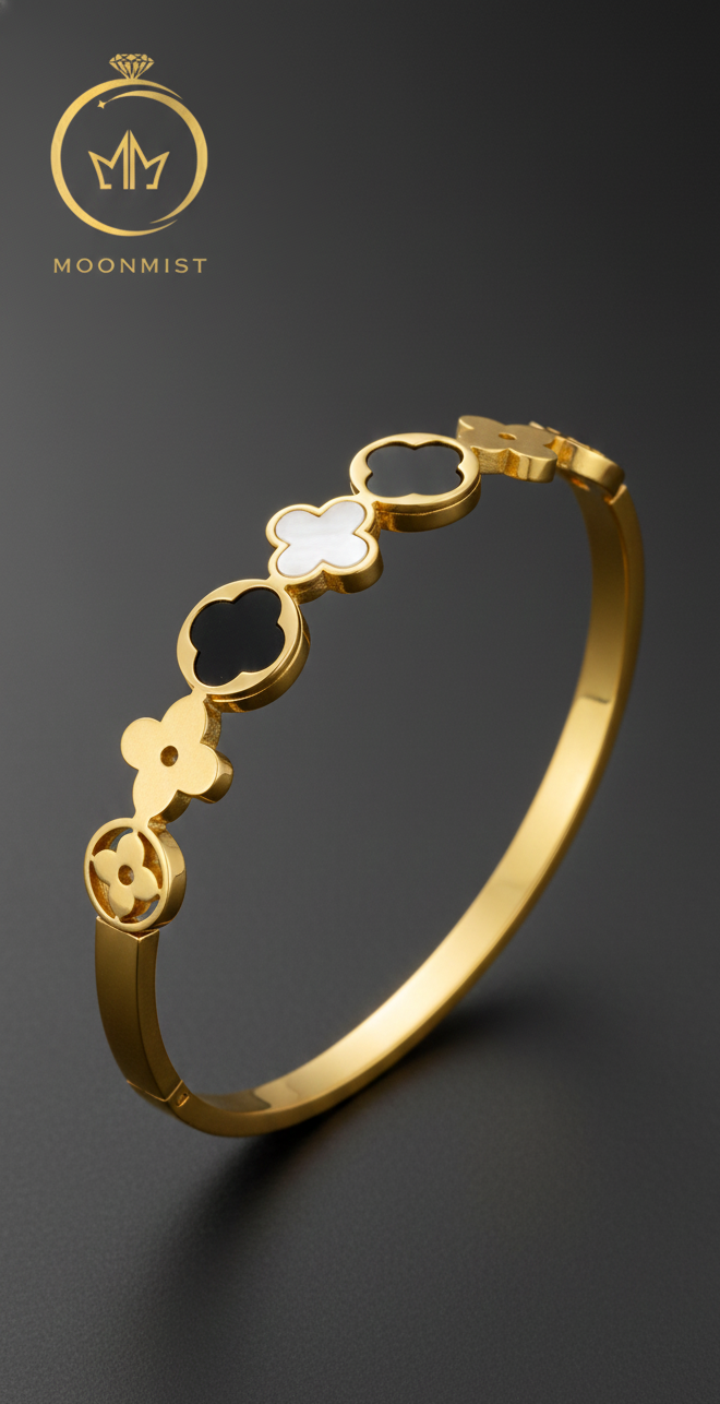 Clover Motif Bangle